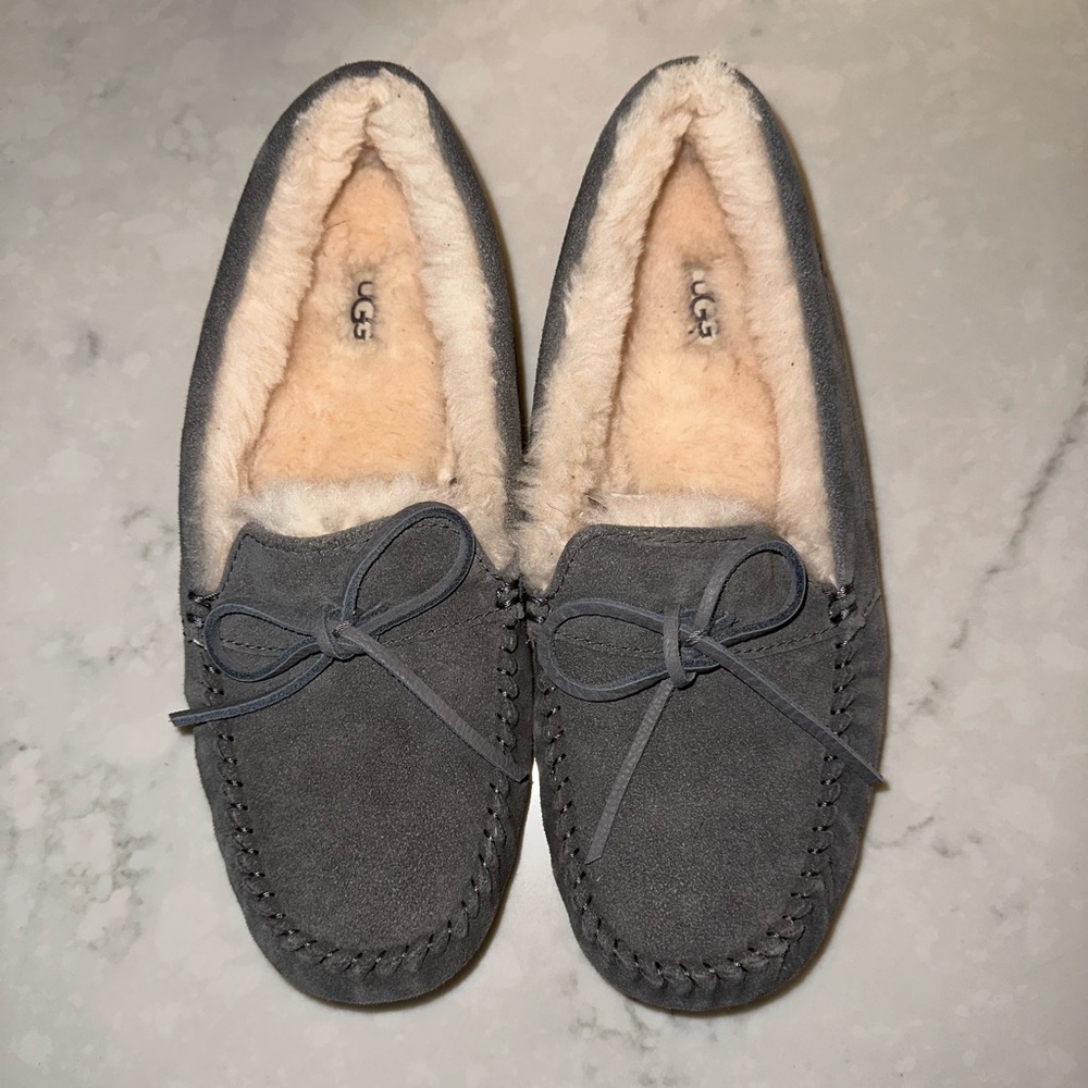 BRAND NEW MEN’s UGG SLIPPERS